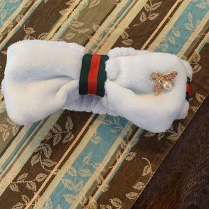 - Hair accessories new